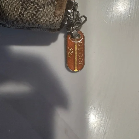 Authentic Gucci Brown Monogram clutch Bag - Picture 3 of 7